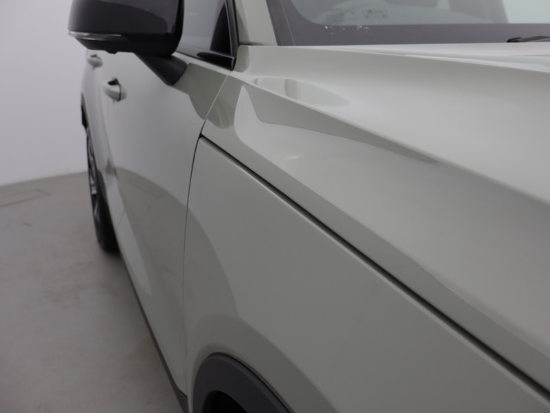 2025 (74) VOLVO XC40 2.0 B4P Ultra Dark 5dr Auto 5479469