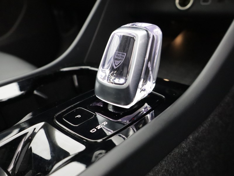 2025 (74) VOLVO XC40 2.0 B4P Ultra Dark 5dr Auto 5479517
