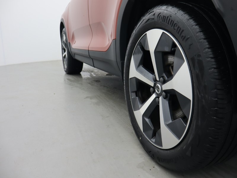 2023 (73) VOLVO XC40 2.0 B4P Ultimate Dark 5dr Auto 5472763