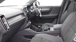 2023 (73) VOLVO XC40 2.0 B4P Ultimate Dark 5dr Auto 5472765