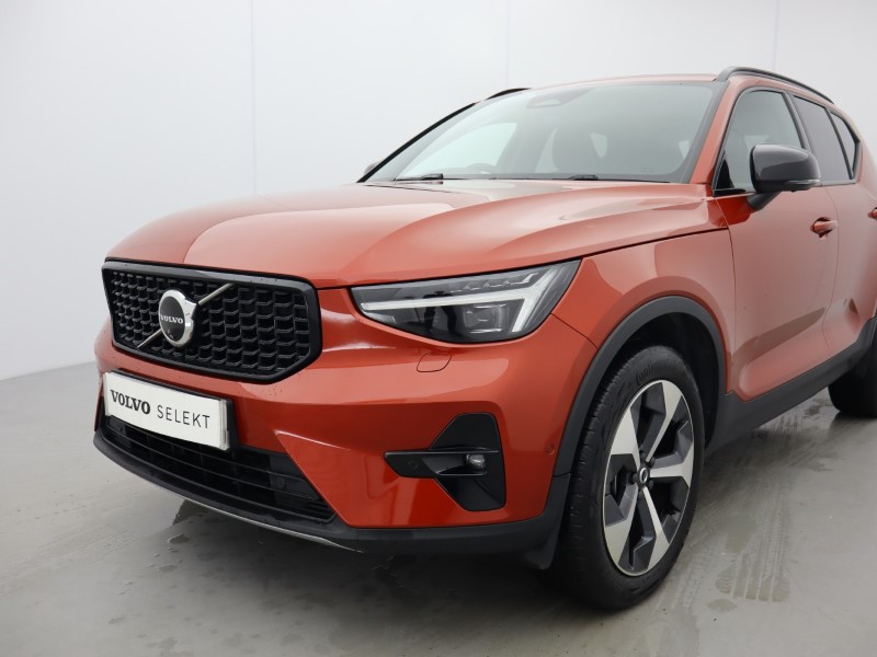 2023 (73) VOLVO XC40 2.0 B4P Ultimate Dark 5dr Auto 5472750
