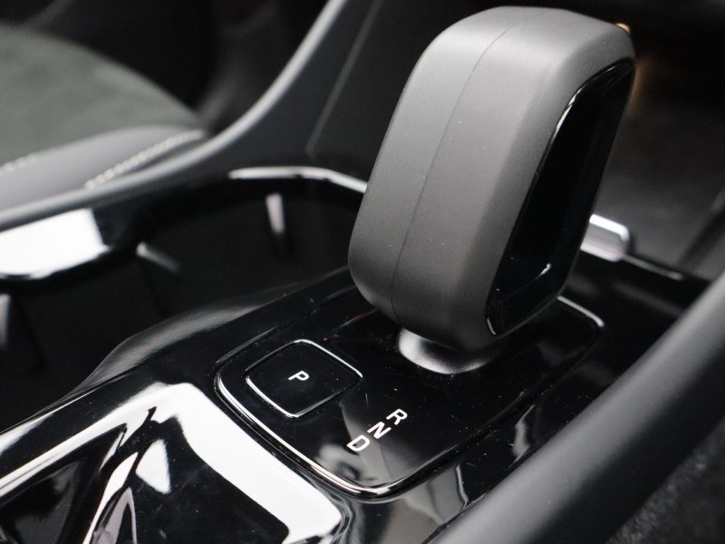 2023 (73) VOLVO XC40 2.0 B4P Ultimate Dark 5dr Auto 5472800