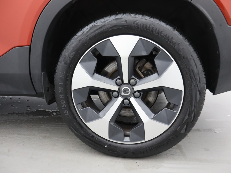 2023 (73) VOLVO XC40 2.0 B4P Ultimate Dark 5dr Auto 5472762