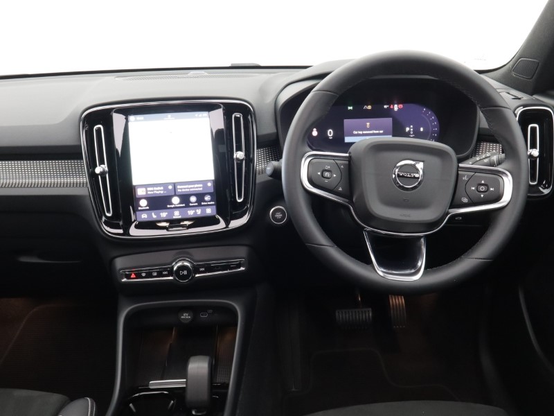 2023 (73) VOLVO XC40 2.0 B4P Ultimate Dark 5dr Auto 5472787