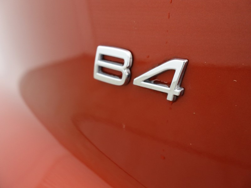 2023 (73) VOLVO XC40 2.0 B4P Ultimate Dark 5dr Auto 5472757