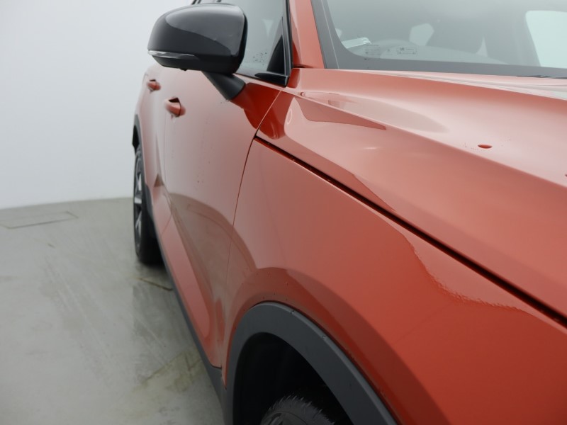 2023 (73) VOLVO XC40 2.0 B4P Ultimate Dark 5dr Auto 5472754