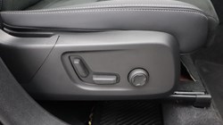 2023 (73) VOLVO XC40 2.0 B4P Ultimate Dark 5dr Auto 5472772