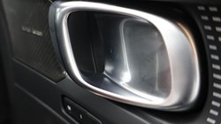 2023 (73) VOLVO XC40 2.0 B4P Ultimate Dark 5dr Auto 5472770