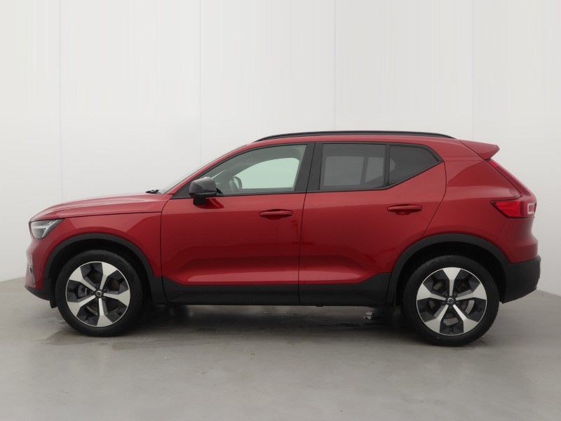 2023 (73) VOLVO XC40 2.0 B4P Ultimate Dark 5dr Auto 5650523
