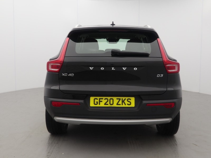 2020 (20) VOLVO XC40 2.0 D3 Momentum 5dr Geartronic 5489424