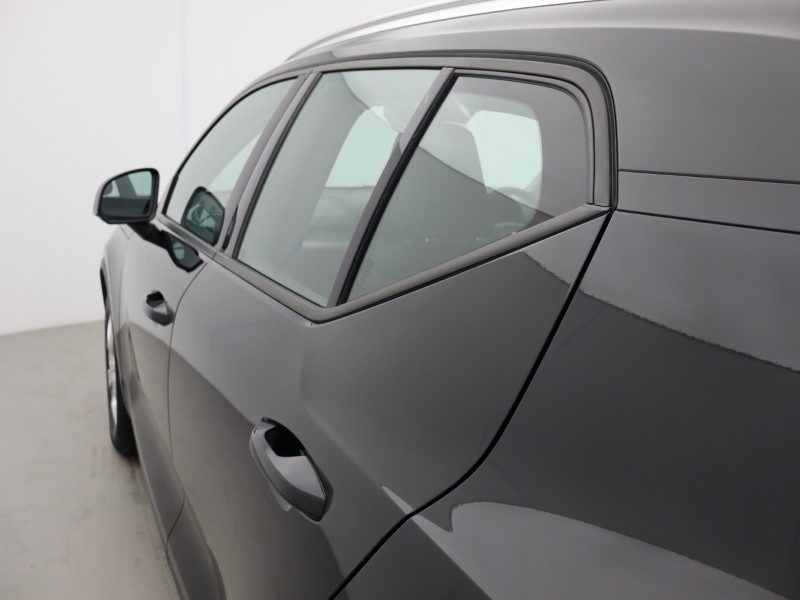 2020 (20) VOLVO XC40 2.0 D3 Momentum 5dr Geartronic 5489439