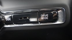 2020 (20) VOLVO XC40 2.0 D3 Momentum 5dr Geartronic 5489466