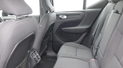 2020 (20) VOLVO XC40 2.0 D3 Momentum 5dr Geartronic 5489443