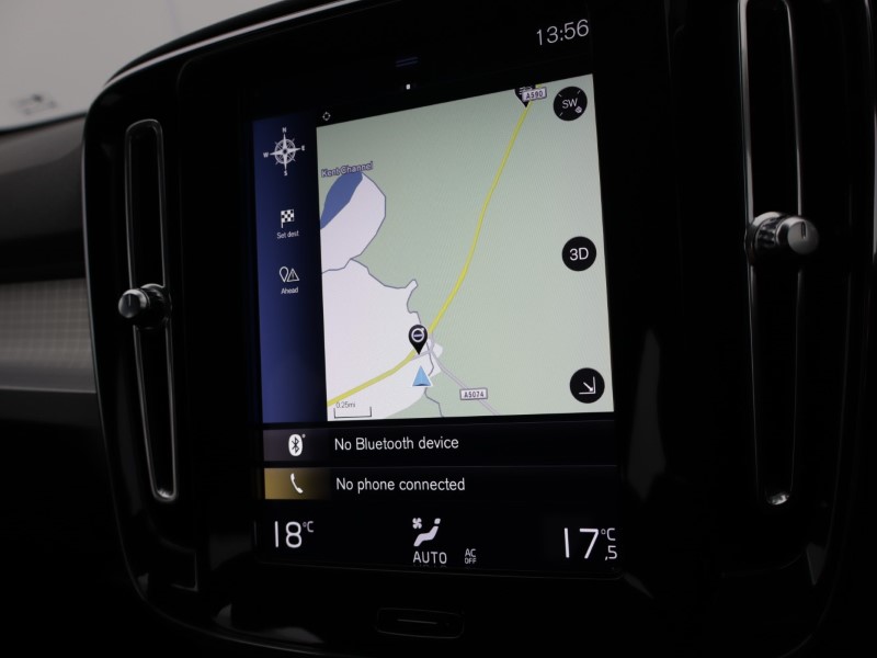 2020 (20) VOLVO XC40 2.0 D3 Momentum 5dr Geartronic 5489463