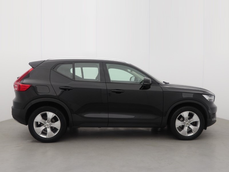 2020 (20) VOLVO XC40 2.0 D3 Momentum 5dr Geartronic 5489426