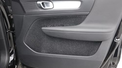 2020 (20) VOLVO XC40 2.0 D3 Momentum 5dr Geartronic 5489444