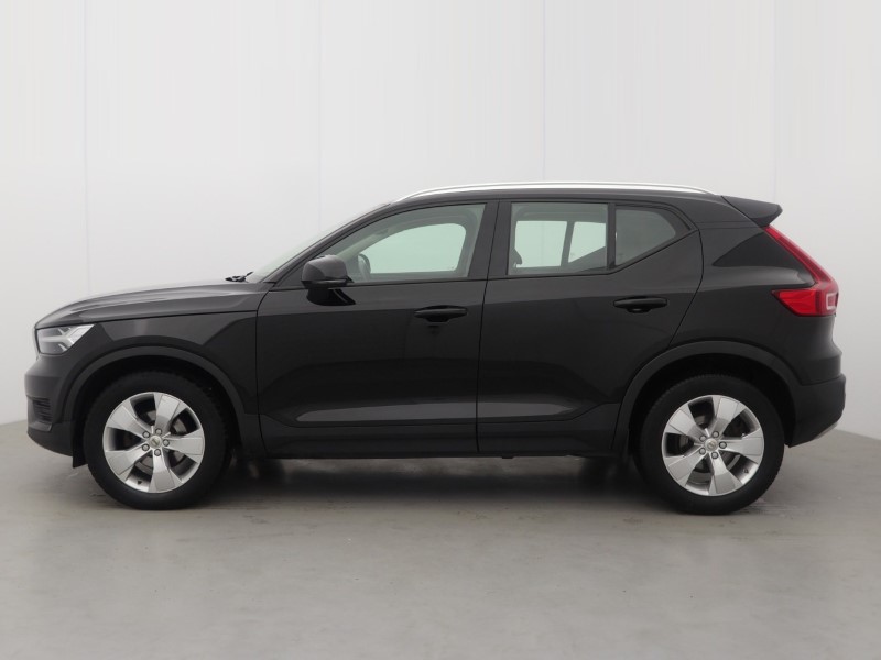 2020 (20) VOLVO XC40 2.0 D3 Momentum 5dr Geartronic 5489425