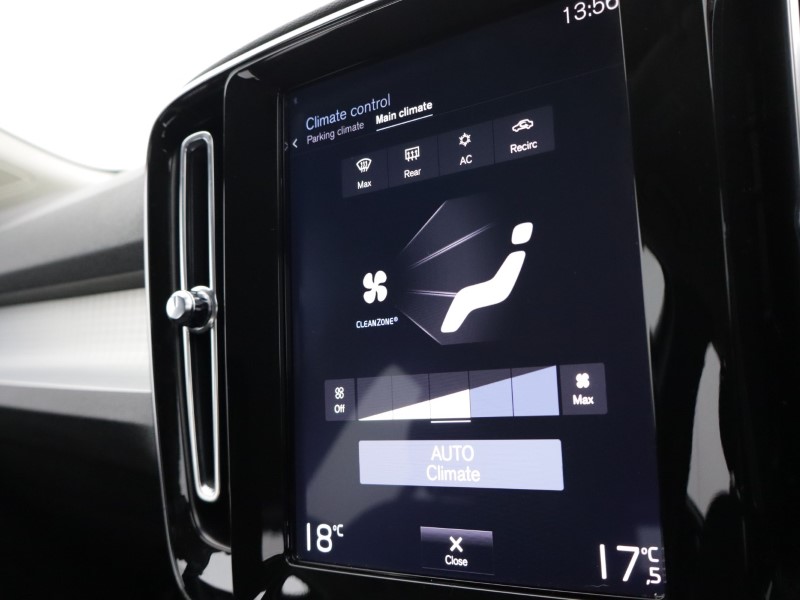 2020 (20) VOLVO XC40 2.0 D3 Momentum 5dr Geartronic 5489465