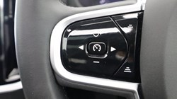 2025 (25) VOLVO V60 2.0 B4P Ultra Dark 5dr Auto 5497662