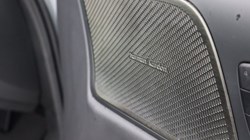 2025 (25) VOLVO V60 2.0 B4P Ultra Dark 5dr Auto 5497679