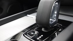 2025 (25) VOLVO V60 2.0 B4P Ultra Dark 5dr Auto 5497674