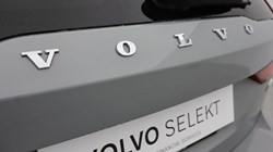 2025 (25) VOLVO V60 2.0 B4P Ultra Dark 5dr Auto 5497642
