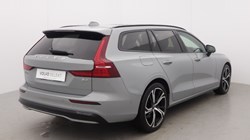 2025 (25) VOLVO V60 2.0 B4P Ultra Dark 5dr Auto 5497633