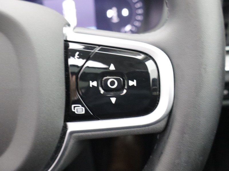 2025 (25) VOLVO V60 2.0 B4P Ultra Dark 5dr Auto 5497663