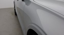 2025 (25) VOLVO V60 2.0 B4P Ultra Dark 5dr Auto 5497640