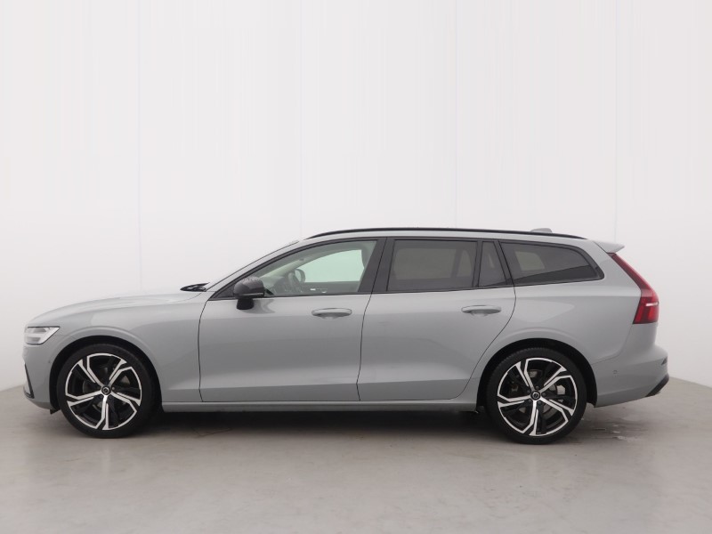 2025 (25) VOLVO V60 2.0 B4P Ultra Dark 5dr Auto 5497630