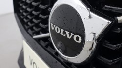 2025 (25) VOLVO V60 2.0 B4P Ultra Dark 5dr Auto 5497637