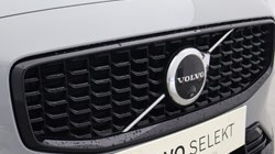 2025 (25) VOLVO V60 2.0 B4P Ultra Dark 5dr Auto 5497635
