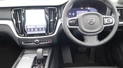 2025 (25) VOLVO V60 2.0 B4P Ultra Dark 5dr Auto 5497660