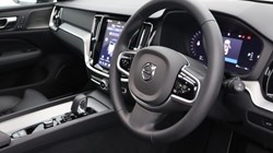 2025 (25) VOLVO V60 2.0 B4P Ultra Dark 5dr Auto 5497684