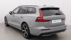 2025 (25) VOLVO V60 2.0 B4P Ultra Dark 5dr Auto 5497632
