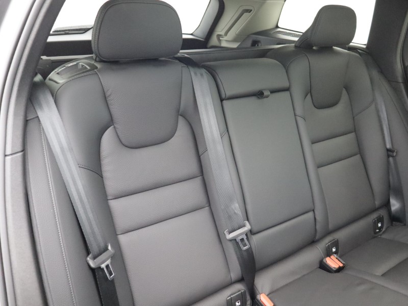 2025 (25) VOLVO V60 2.0 B4P Ultra Dark 5dr Auto 5497655