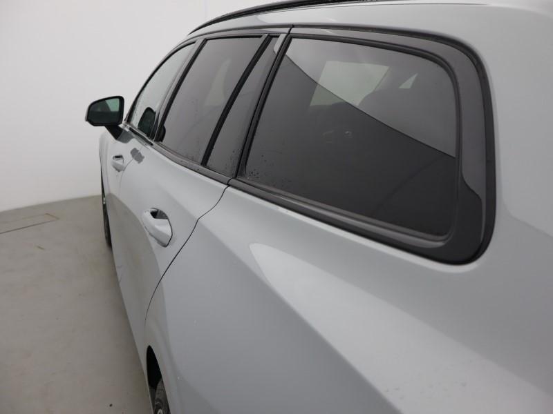 2025 (25) VOLVO V60 2.0 B4P Ultra Dark 5dr Auto 5497647