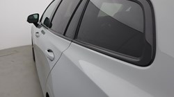 2025 (25) VOLVO V60 2.0 B4P Ultra Dark 5dr Auto 5497647