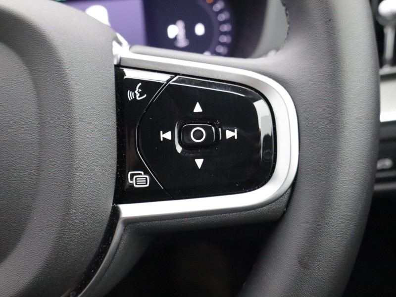 2025 (75) VOLVO XC60 2.0 B5P Plus Black Edition 5dr AWD Geartronic 5485673