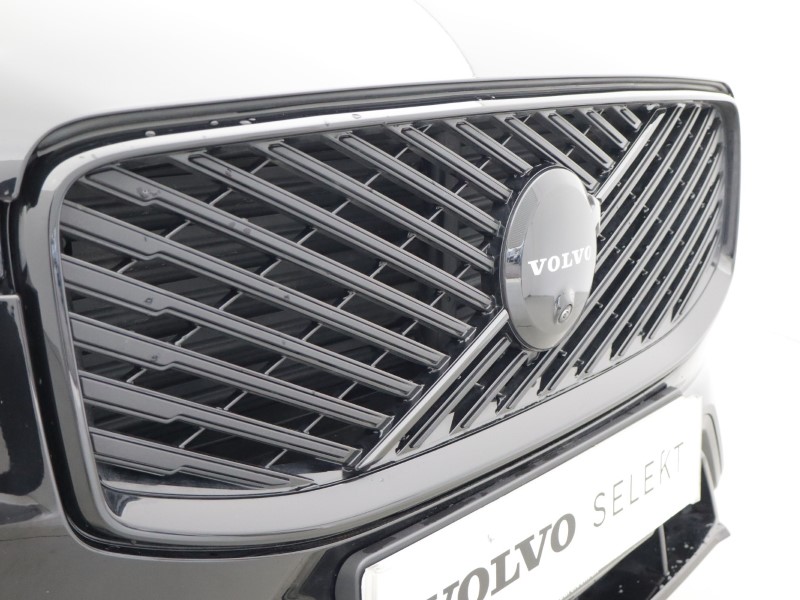 2025 (75) VOLVO XC60 2.0 B5P Plus Black Edition 5dr AWD Geartronic 5485631