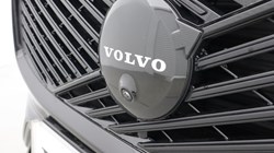 2025 (75) VOLVO XC60 2.0 B5P Plus Black Edition 5dr AWD Geartronic 5485633