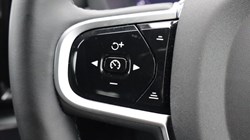 2025 (75) VOLVO XC60 2.0 B5P Plus Black Edition 5dr AWD Geartronic 5485671