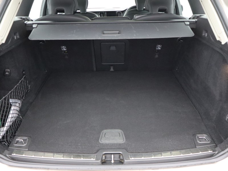 2023 (73) VOLVO XC60 2.0 T6 [350] RC PHEV Plus Dark 5dr AWD Geartronic 5490124