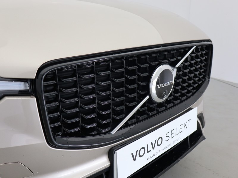 2023 (73) VOLVO XC60 2.0 T6 [350] RC PHEV Plus Dark 5dr AWD Geartronic 5490115