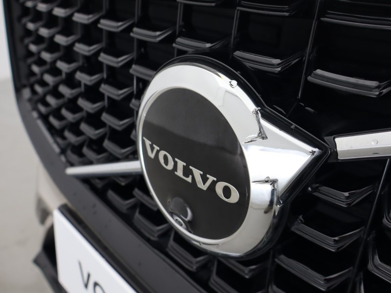 2023 (73) VOLVO XC60 2.0 T6 [350] RC PHEV Plus Dark 5dr AWD Geartronic 5490117