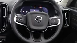 2025 (75) VOLVO XC40 2.0 B4P Ultra Dark 5dr Auto *VAT QUALIFYING* 5496534