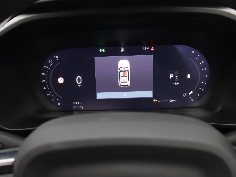 2025 (75) VOLVO XC40 2.0 B4P Ultra Dark 5dr Auto *VAT QUALIFYING* 5496537