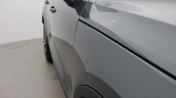 2025 (75) VOLVO XC40 2.0 B4P Ultra Dark 5dr Auto *VAT QUALIFYING* 5496501