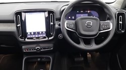 2025 (75) VOLVO XC40 2.0 B4P Ultra Dark 5dr Auto *VAT QUALIFYING* 5496533