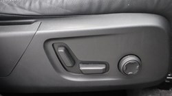 2025 (75) VOLVO XC40 2.0 B4P Ultra Dark 5dr Auto *VAT QUALIFYING* 5496522